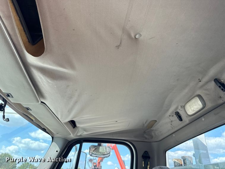 image for item NU9568 2010 Freightliner Business Class M2 grapple crane truck 