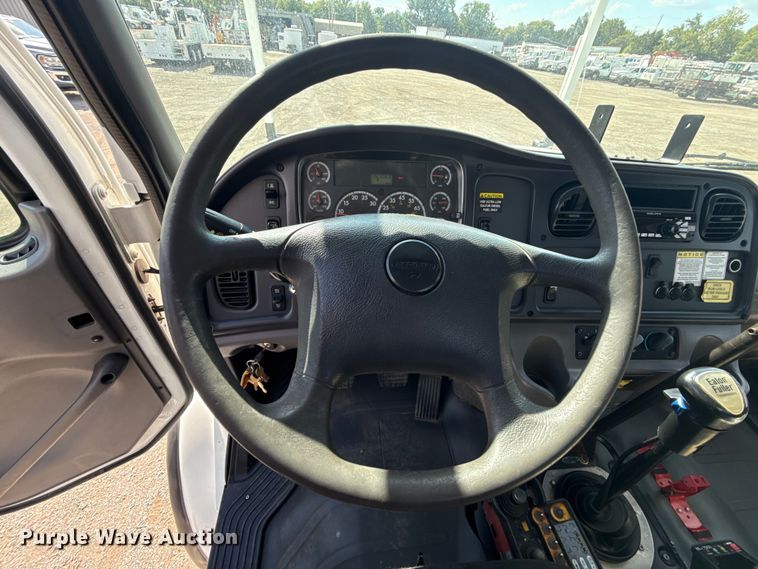 image for item NU9568 2010 Freightliner Business Class M2 grapple crane truck 