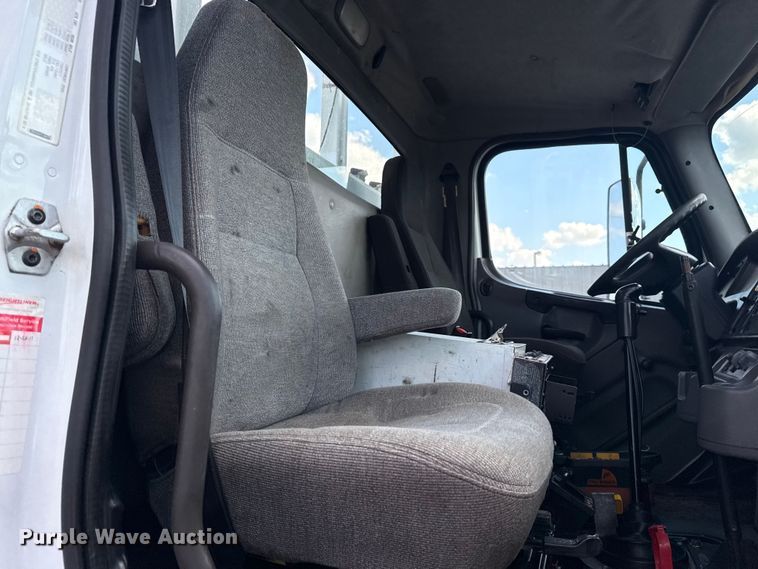 image for item NU9568 2010 Freightliner Business Class M2 grapple crane truck 