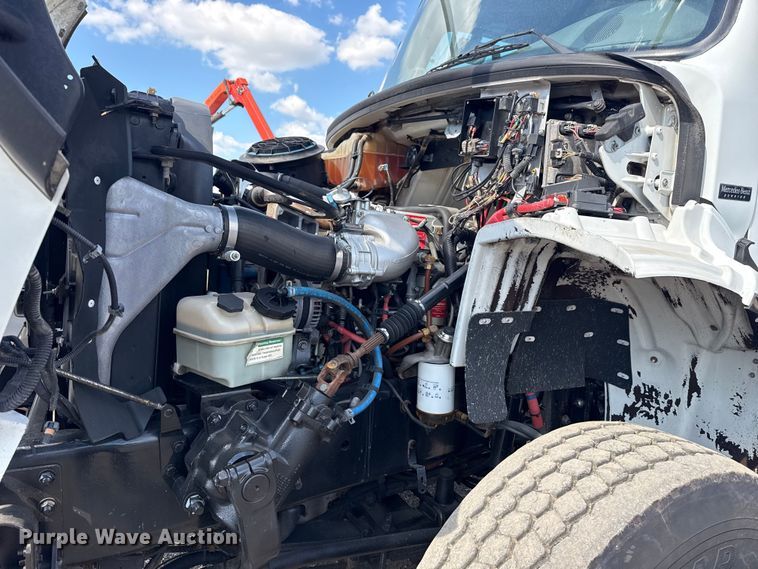 image for item NU9568 2010 Freightliner Business Class M2 grapple crane truck 