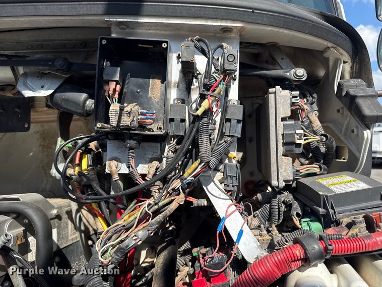 image for item NU9568 2010 Freightliner Business Class M2 grapple crane truck 