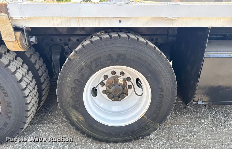 image for item NU9568 2010 Freightliner Business Class M2 grapple crane truck 