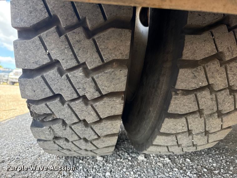 image for item NU9568 2010 Freightliner Business Class M2 grapple crane truck 