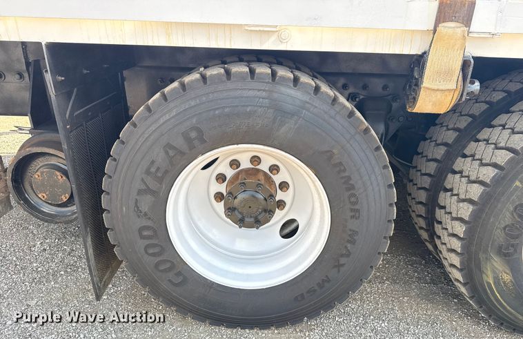 image for item NU9568 2010 Freightliner Business Class M2 grapple crane truck 