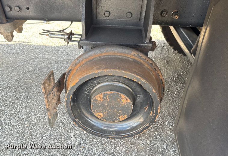 image for item NU9568 2010 Freightliner Business Class M2 grapple crane truck 