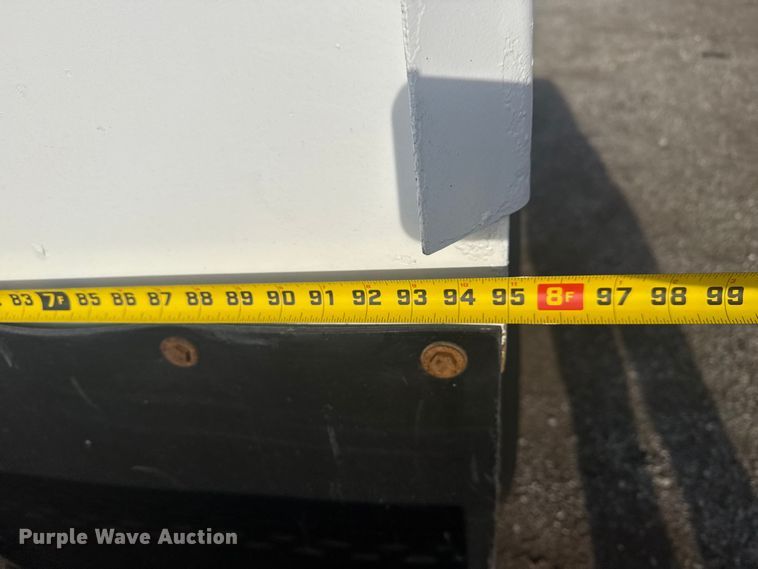 image for item NU9569 2012 Peterbilt 348 vacuum truck