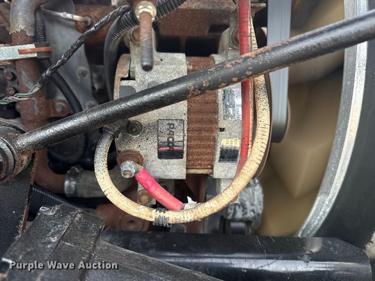 image for item NU9569 2012 Peterbilt 348 vacuum truck