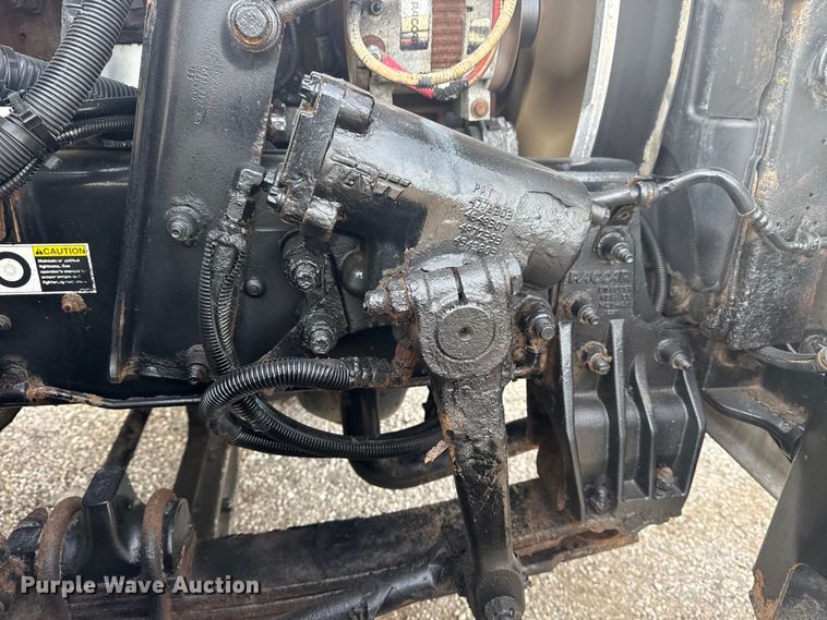 image for item NU9569 2012 Peterbilt 348 vacuum truck