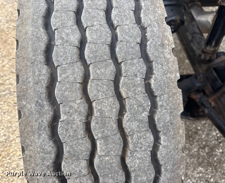 image for item NU9569 2012 Peterbilt 348 vacuum truck