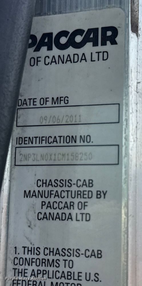 image for item NU9569 2012 Peterbilt 348 vacuum truck