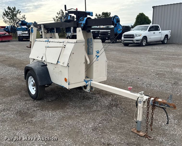 image for item NU9572 2006 Genie TML light plant