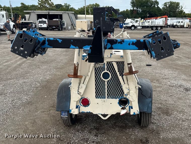 image for item NU9572 2006 Genie TML light plant