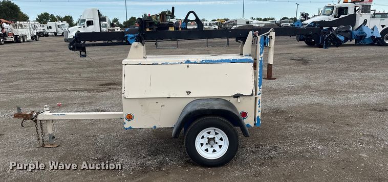 image for item NU9572 2006 Genie TML light plant