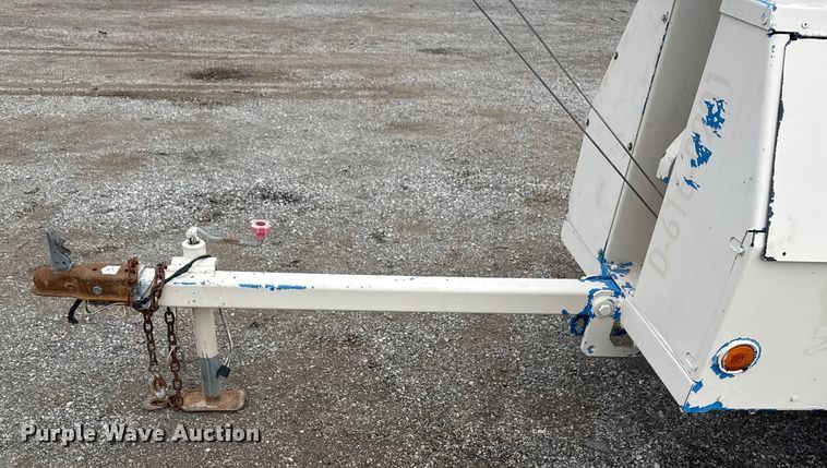 image for item NU9572 2006 Genie TML light plant