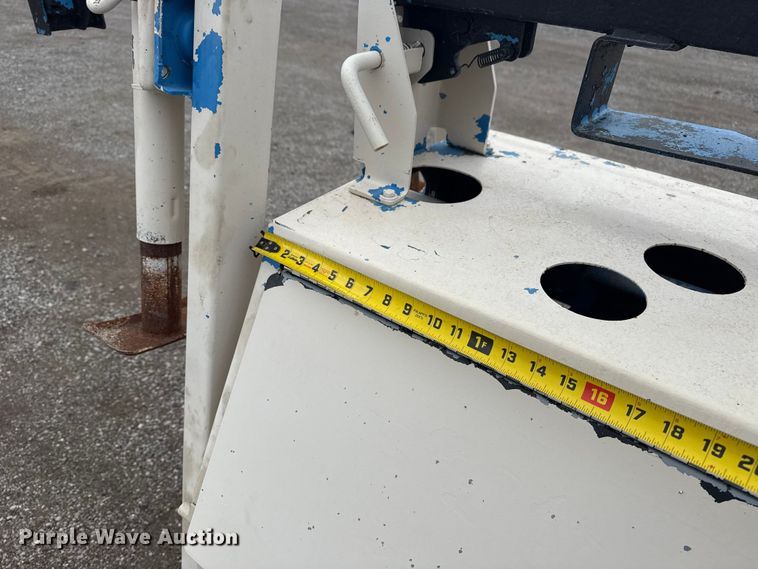 image for item NU9572 2006 Genie TML light plant