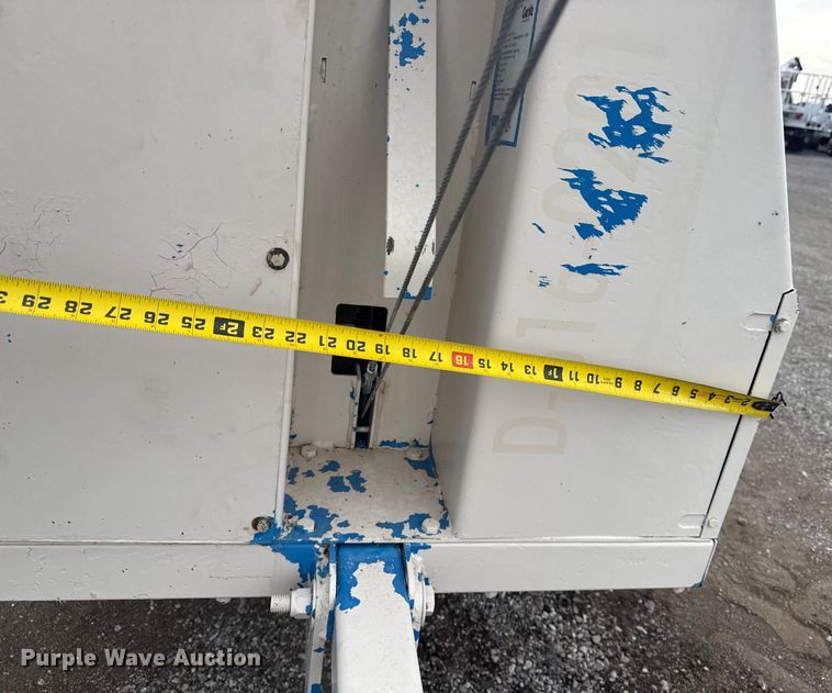 image for item NU9572 2006 Genie TML light plant