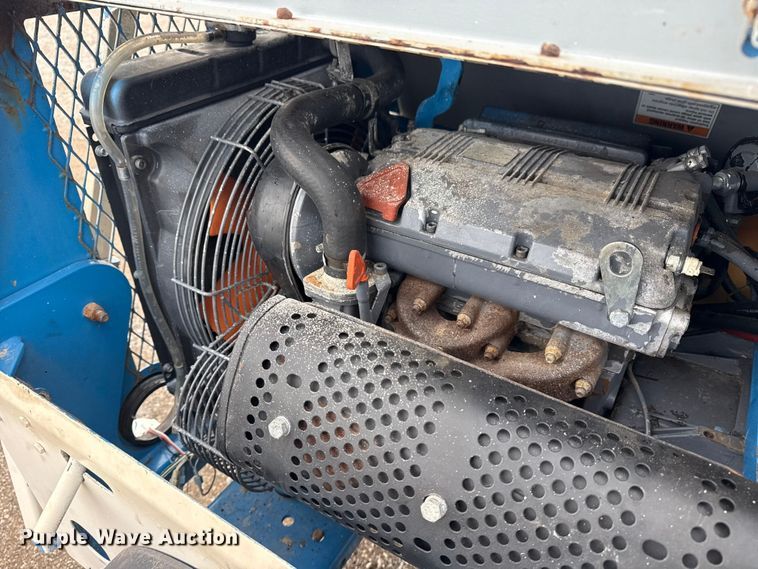 image for item NU9572 2006 Genie TML light plant