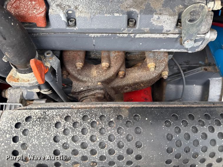 image for item NU9572 2006 Genie TML light plant