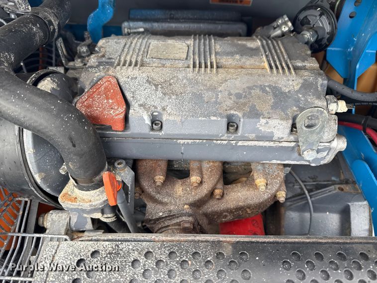 image for item NU9572 2006 Genie TML light plant