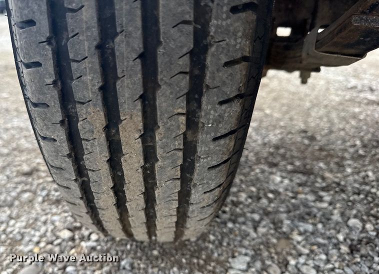 image for item NU9572 2006 Genie TML light plant