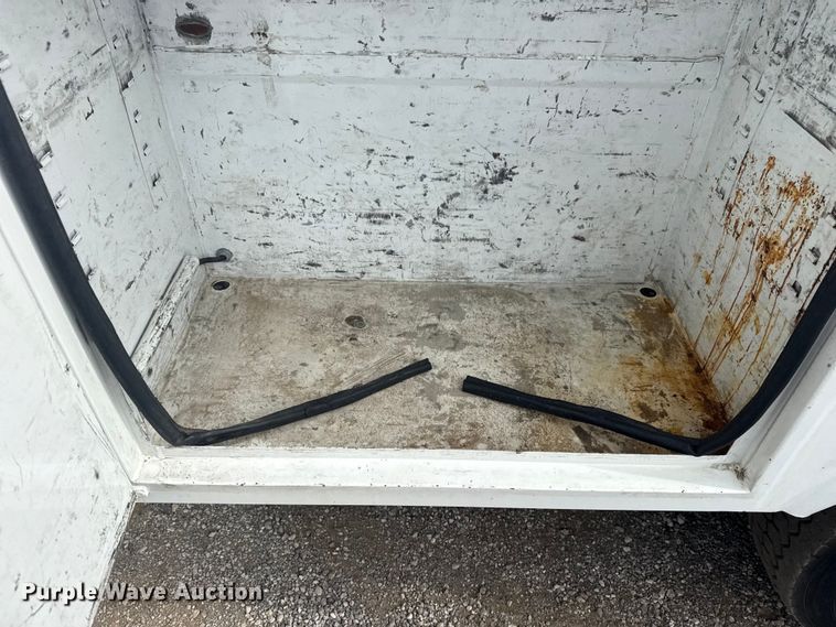 image for item NU9576 2012 Ford F550 Super Duty bucket truck