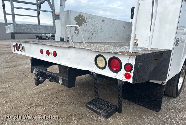 image for item NU9576 2012 Ford F550 Super Duty bucket truck