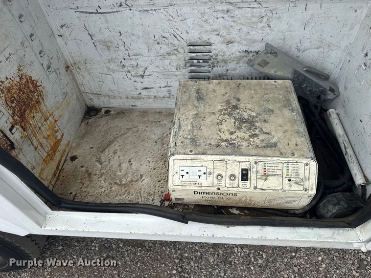 image for item NU9576 2012 Ford F550 Super Duty bucket truck