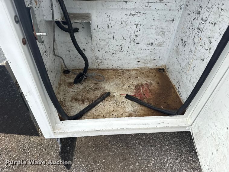 image for item NU9576 2012 Ford F550 Super Duty bucket truck