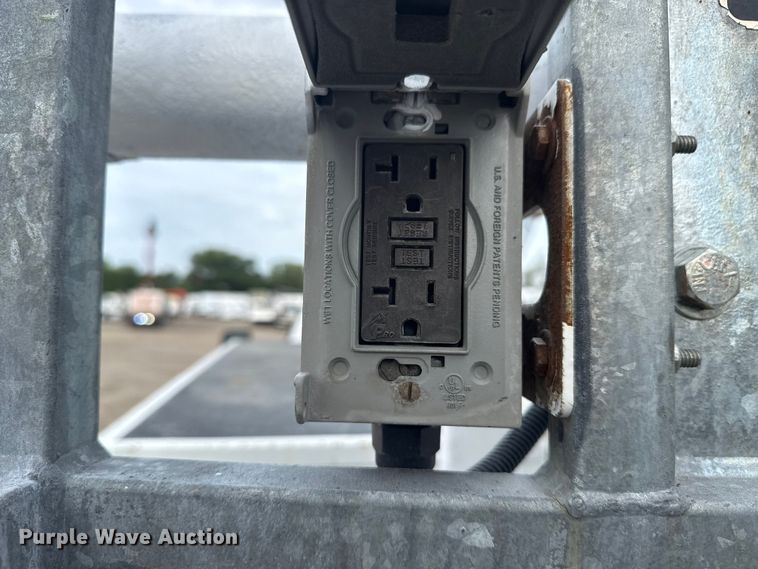 image for item NU9576 2012 Ford F550 Super Duty bucket truck