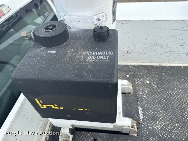 image for item NU9576 2012 Ford F550 Super Duty bucket truck