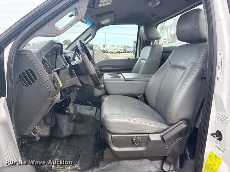 image for item NU9576 2012 Ford F550 Super Duty bucket truck