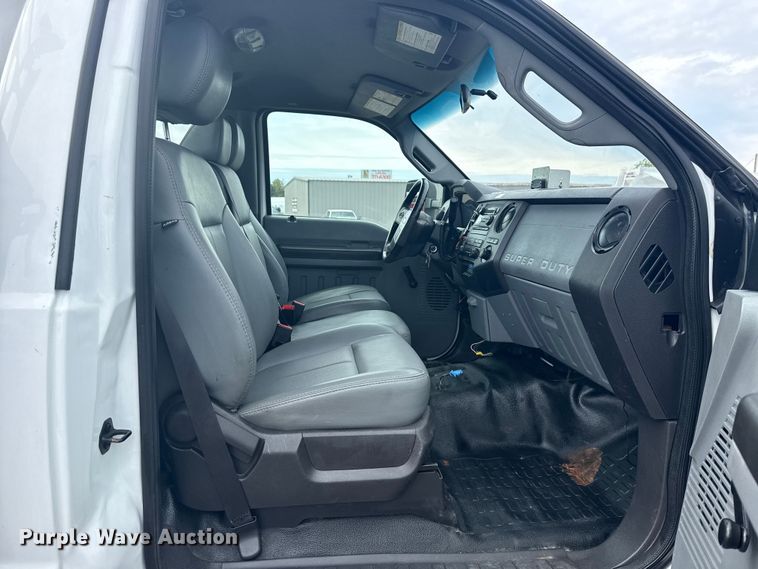 image for item NU9576 2012 Ford F550 Super Duty bucket truck