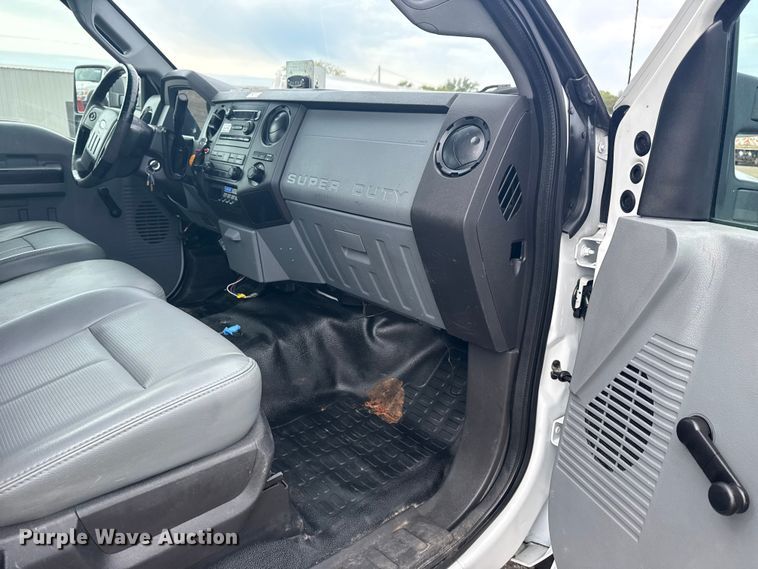 image for item NU9576 2012 Ford F550 Super Duty bucket truck