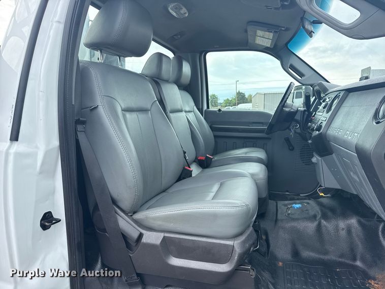 image for item NU9576 2012 Ford F550 Super Duty bucket truck