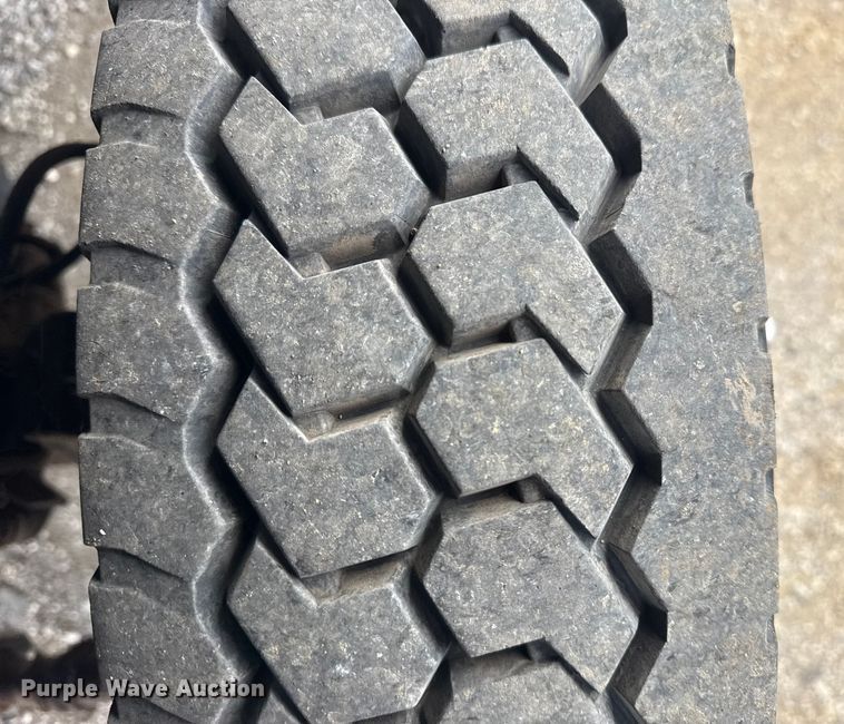 image for item NU9576 2012 Ford F550 Super Duty bucket truck