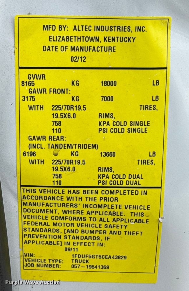 image for item NU9576 2012 Ford F550 Super Duty bucket truck