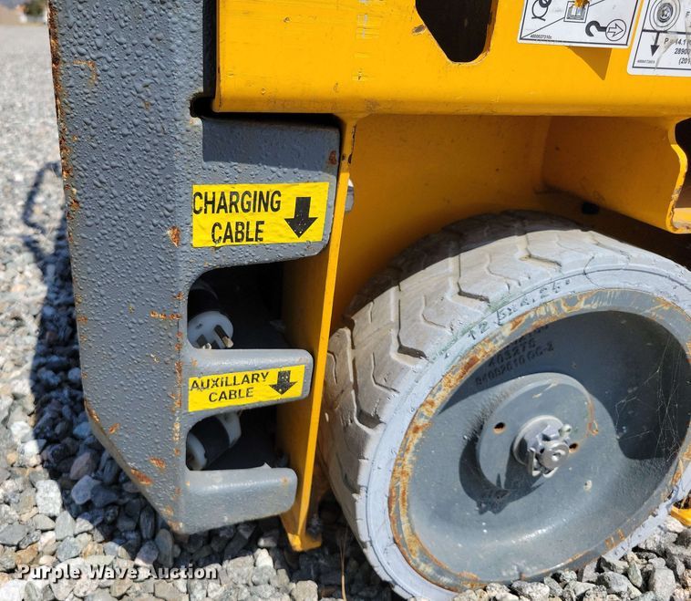 image for item YA0184 2018 Haulotte Optimum 1931E scissor lift