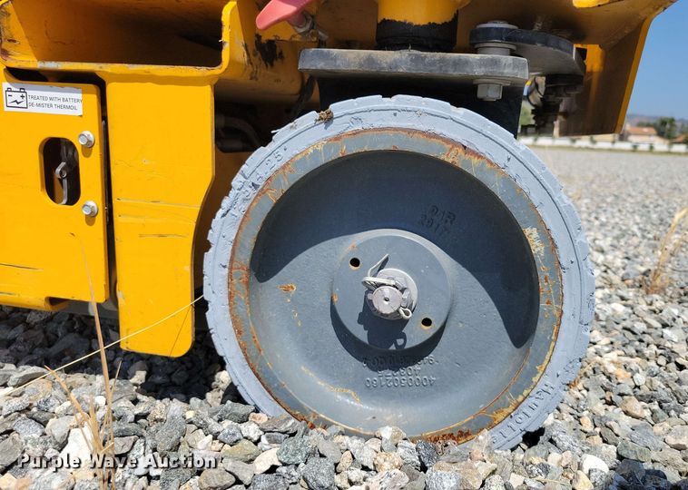 image for item YA0184 2018 Haulotte Optimum 1931E scissor lift