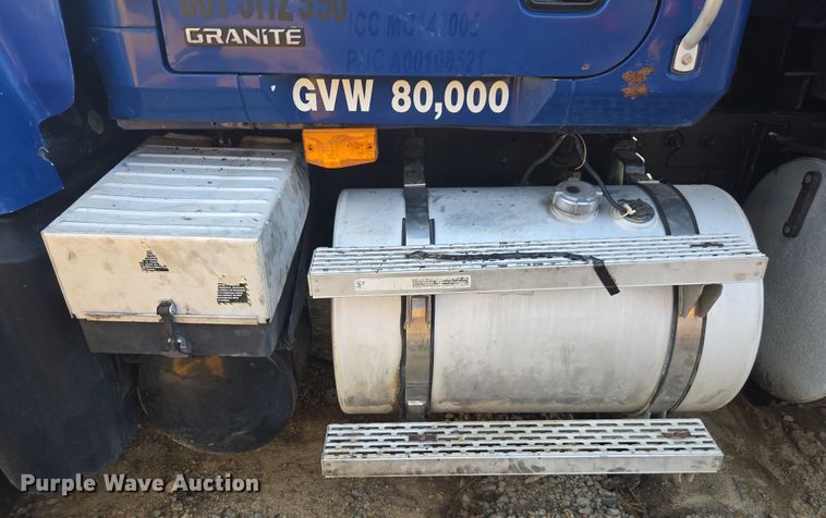 image for item YA0686 2005 Mack Granite CV713 dump truck