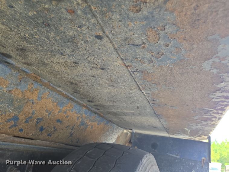 image for item YA0686 2005 Mack Granite CV713 dump truck