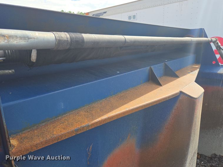 image for item YA0686 2005 Mack Granite CV713 dump truck