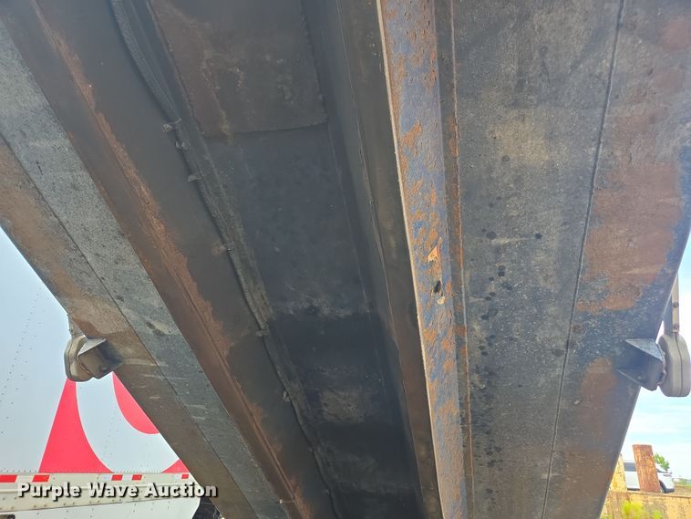 image for item YA0686 2005 Mack Granite CV713 dump truck