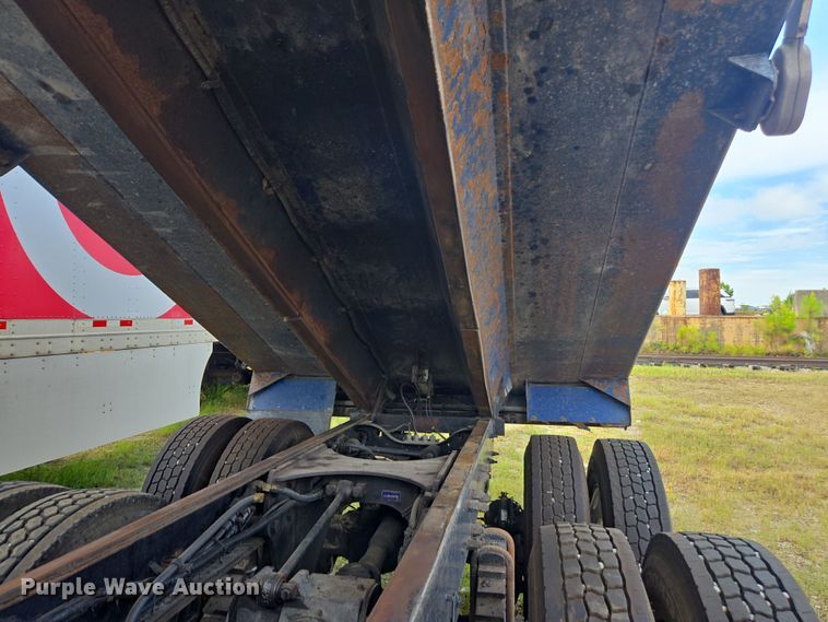 image for item YA0686 2005 Mack Granite CV713 dump truck