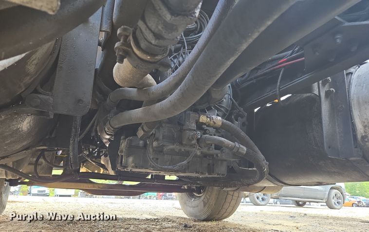 image for item YA0686 2005 Mack Granite CV713 dump truck