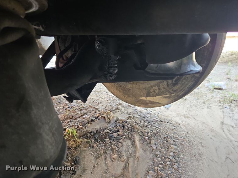 image for item YA0686 2005 Mack Granite CV713 dump truck