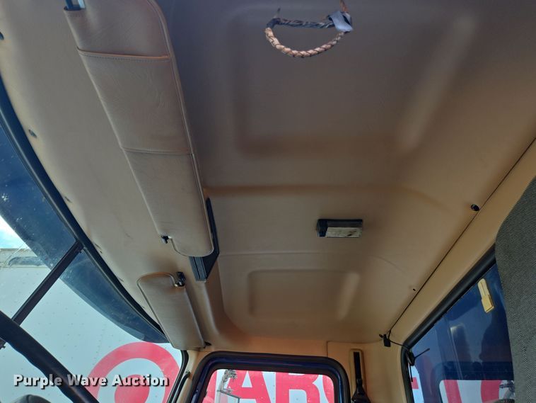 image for item YA0686 2005 Mack Granite CV713 dump truck