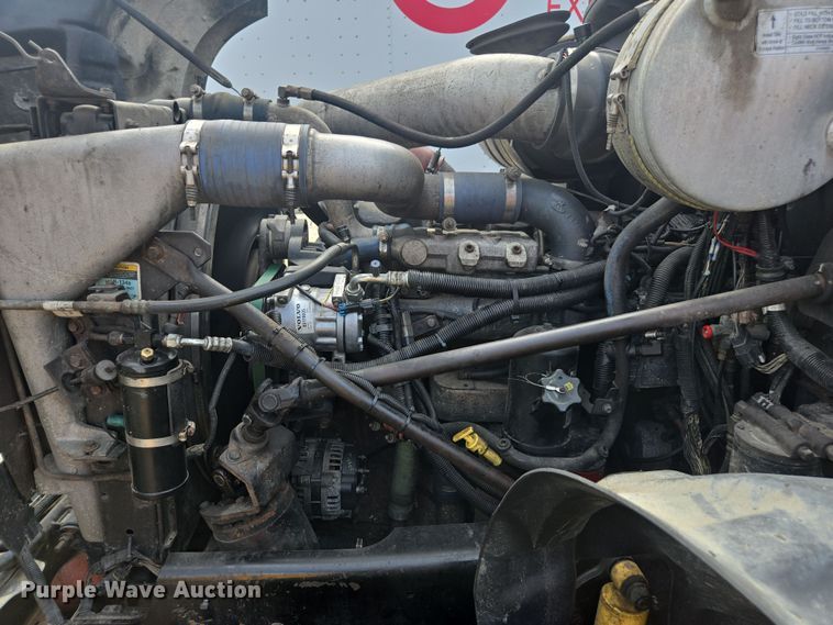 image for item YA0686 2005 Mack Granite CV713 dump truck