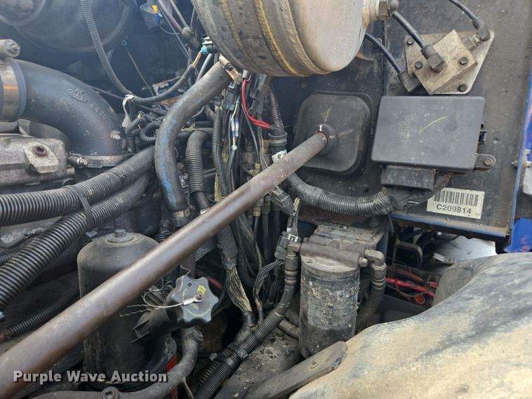 image for item YA0686 2005 Mack Granite CV713 dump truck