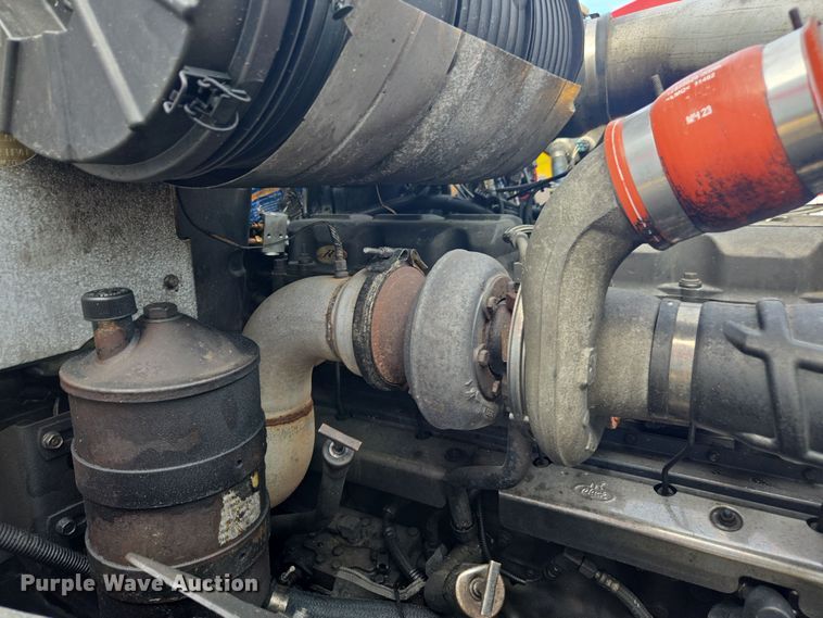 image for item YA0686 2005 Mack Granite CV713 dump truck