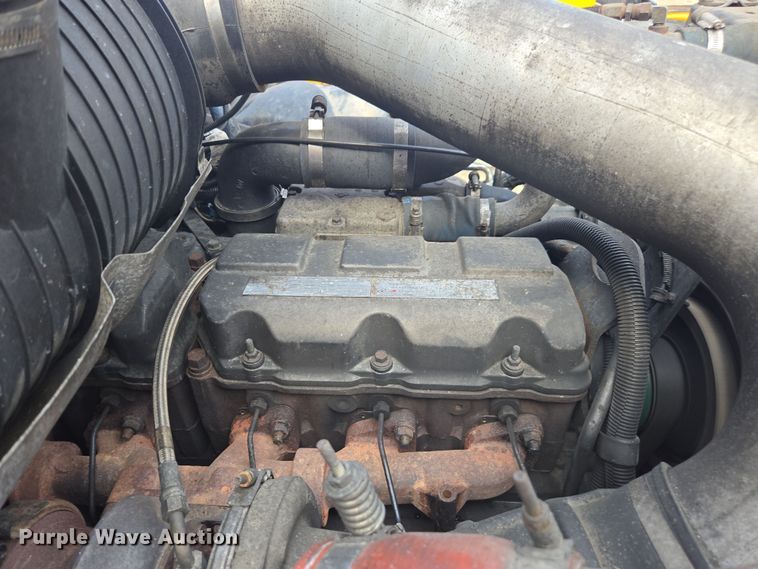 image for item YA0686 2005 Mack Granite CV713 dump truck